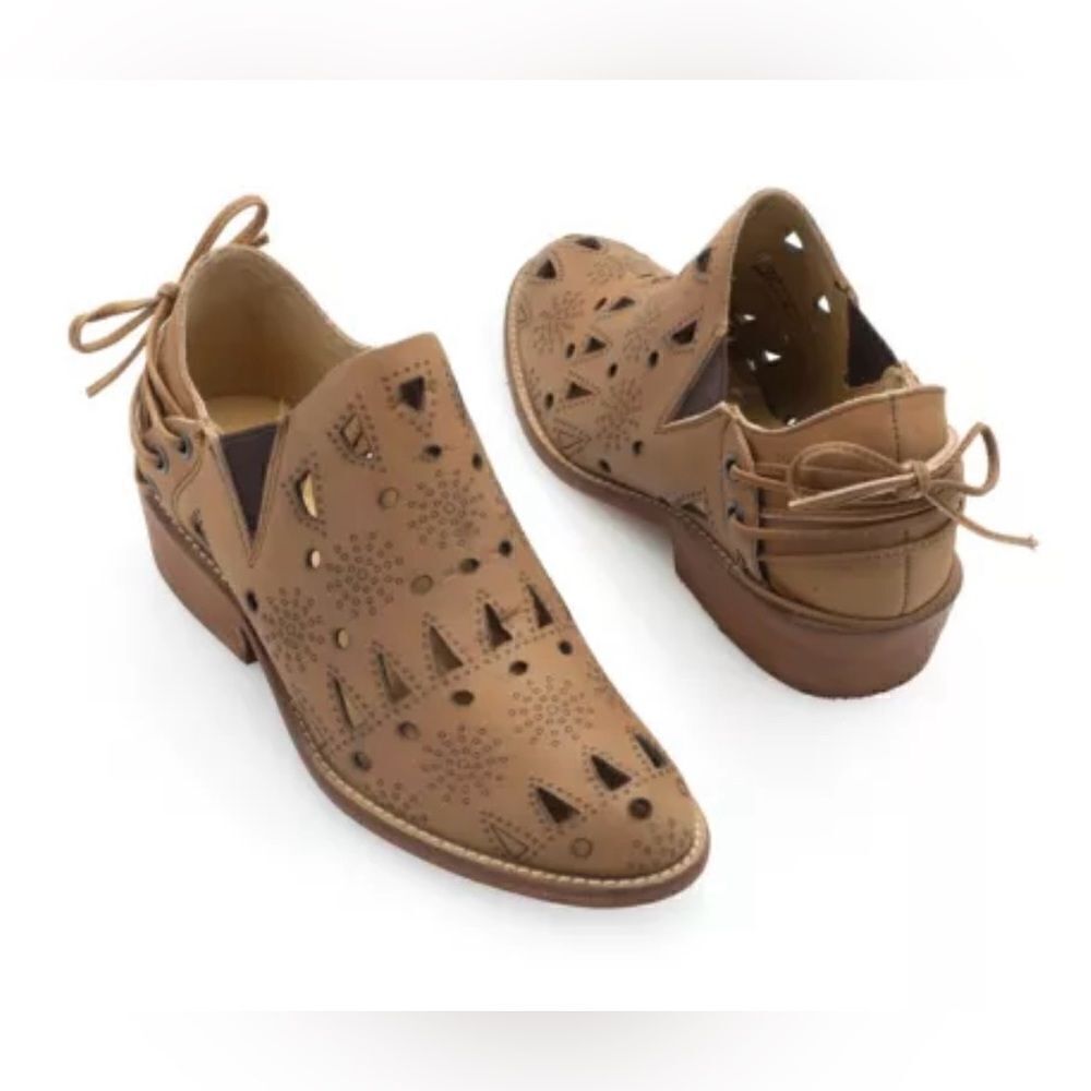 Musse & Cloud Coolise Laser Cut Leather Stud and Harness Detail Ankle Boots 7